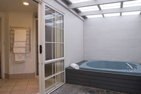 Silver Fern Rotorua Suites & Spa