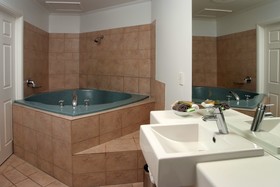 Silver Fern Rotorua Suites & Spa
