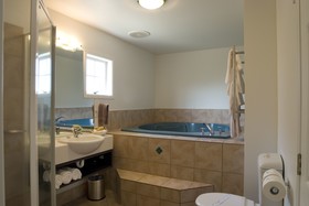 Silver Fern Rotorua Suites & Spa