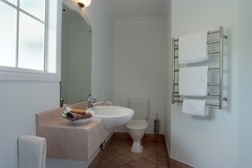 Silver Fern Rotorua Suites & Spa