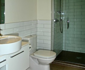 Hananui Lodge and Apartments
