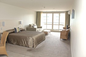 Hananui Lodge and Apartments
