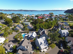 Russell Cottages