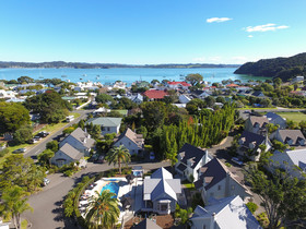 Russell Cottages