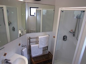 Tapeka Del Mar Beachfront Holiday Home