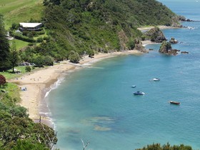 Tapeka Del Mar Beachfront Holiday Home
