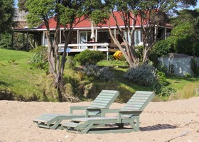 Tapeka Del Mar Beachfront Holiday Home