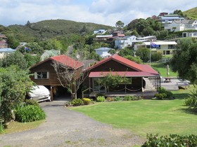 Tapeka Del Mar Beachfront Holiday Home