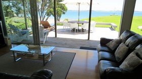 Tapeka Del Mar Beachfront Holiday Home