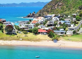 Tapeka Del Mar Beachfront Holiday Home