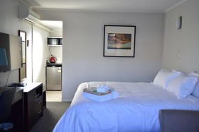 Anzac Court Motel