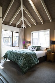 Emerald Inn