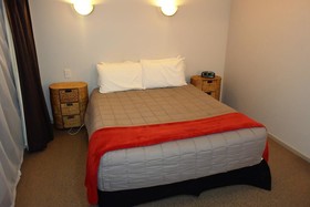 Absolute Lake View Motel