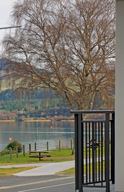 Acacia Lake View Motel