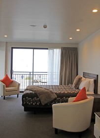Acacia Lake View Motel