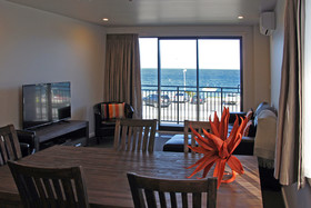 Acacia Lake View Motel