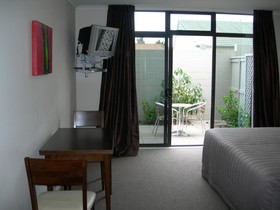 Alpine Lake Motor Lodge