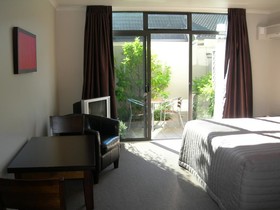 Alpine Lake Motor Lodge