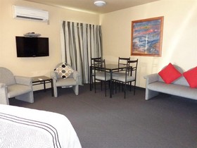 Clearwater Motor Lodge
