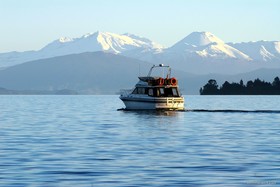 Cascades Lakefront Motel