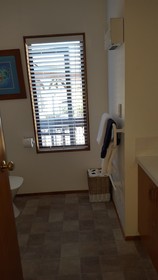 Cascades Lakefront Motel