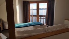 Cascades Lakefront Motel