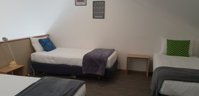 Cascades Lakefront Motel
