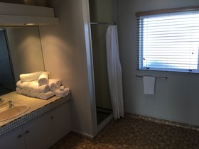 Courtney Motel