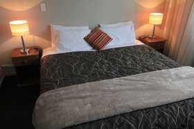 Courtney Motel