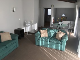 Courtney Motel