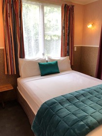 Dunrovin Motel