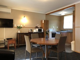 Dunrovin Motel