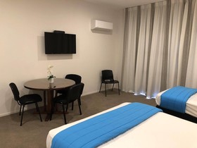 Dunrovin Motel