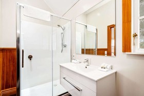 Quality Suites Huka Falls