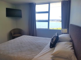 Waimahana Apartments