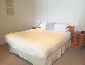Waimahana Apartments
