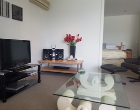 Waimahana Apartments