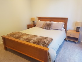 Waimahana Apartments