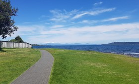 Waimahana Apartments
