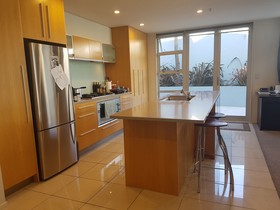 Waimahana Apartments