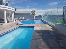 Waimahana Apartments