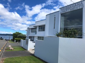 Waimahana Apartments