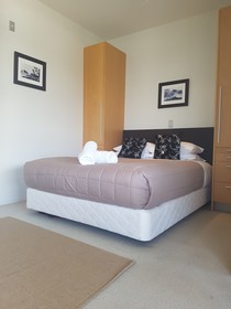 Waimahana Apartments