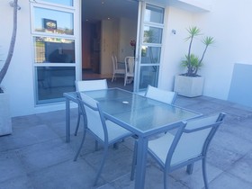 Waimahana Apartments