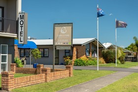 Cobblestone Court Motel