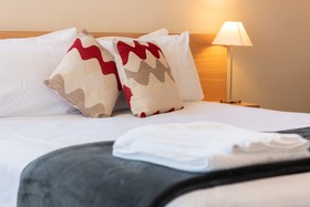 Cobblestone Court Motel