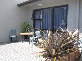 Cobblestone Court Motel