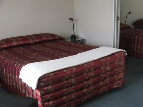 Academy Motor Inn