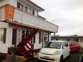Rainbow Motel
