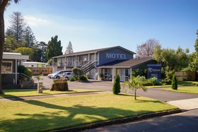 Roselands Motel
